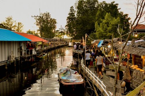 water market river communities plaza
