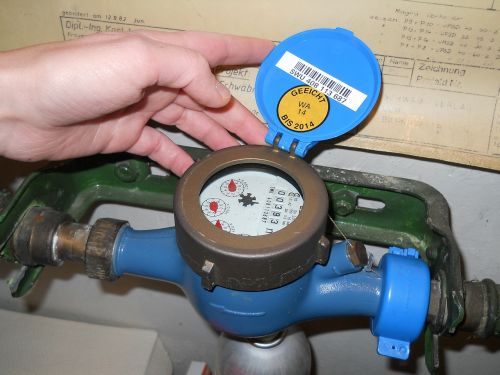water meter reader water retrieve water clock