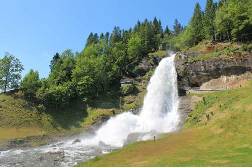 waterfall norway norheimsund
