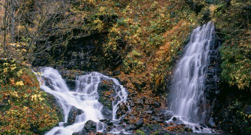 waterfall flow late autumn