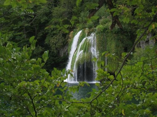 waterfall croatia lake