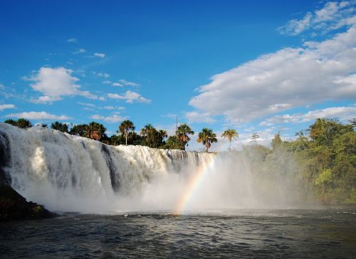 waterfall clouds jump tangará