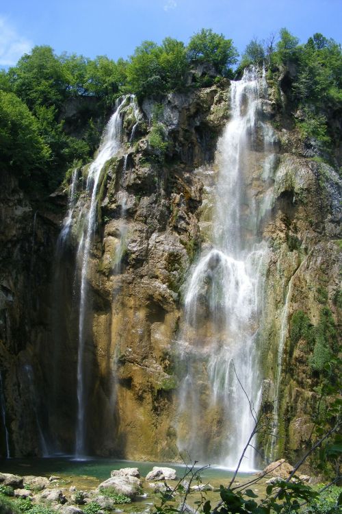 waterfall water veil murmur