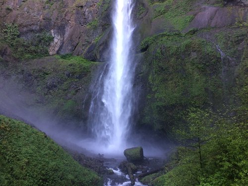 waterfall  mountain  view