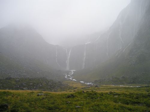 waterfalls new zealand fiordland