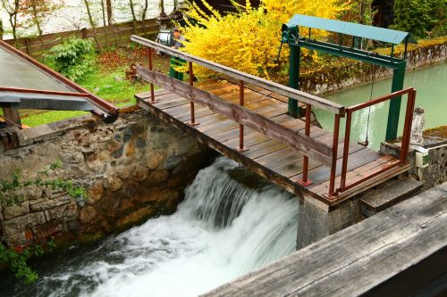 waters nature bridge