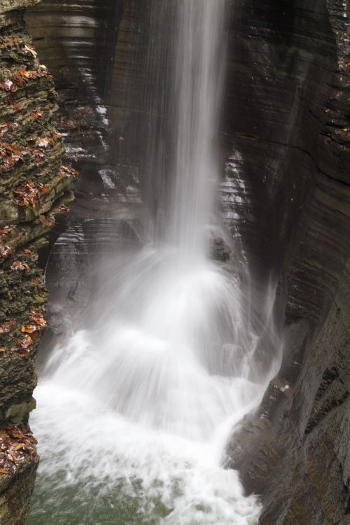 watkins glen new york state waterfall