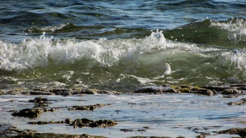 wave smashing sea