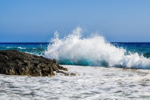 wave crush sea