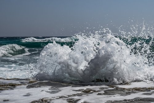 waves  splash  wind