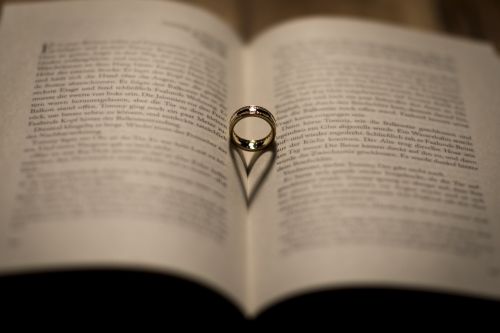wedding book ring