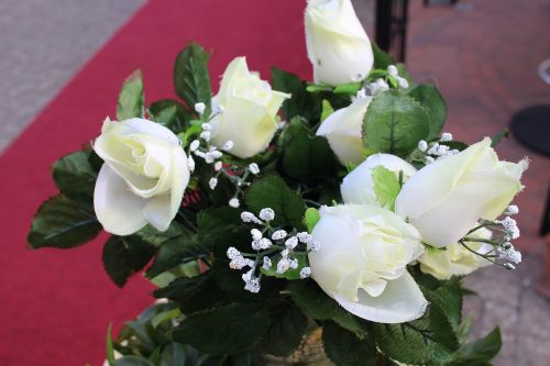 wedding flowers white flowers