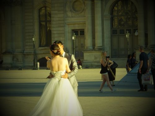 wedding louvre france