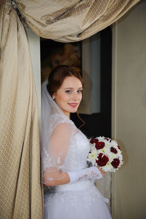 wedding bridesmaid dress stroll