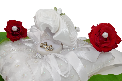 wedding ring pillow roses