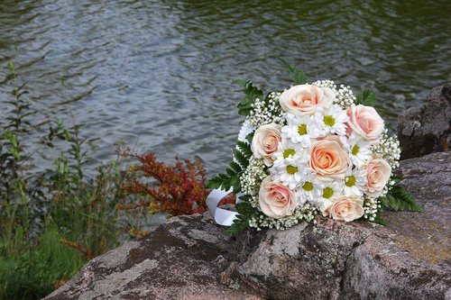 wedding  bouquet  flowers