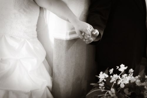 wedding hands bride