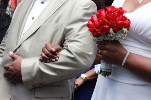 wedding grooms roses