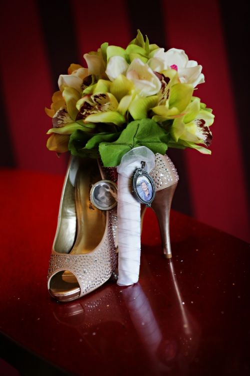 wedding bouquet shoes