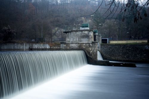 weir long exposure waterfall