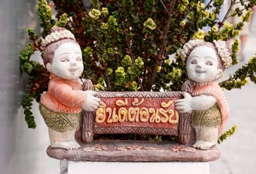 welcome thailand sculpture