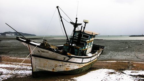west sea  tidal  fishing boat