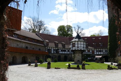 westerburg huy courtyard