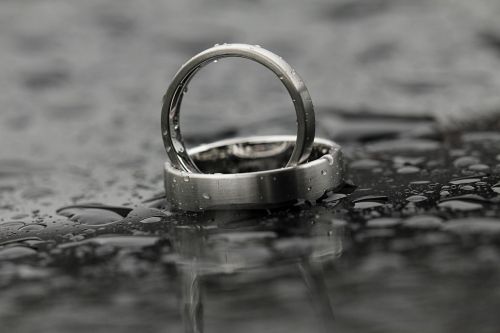 wet ring wedding