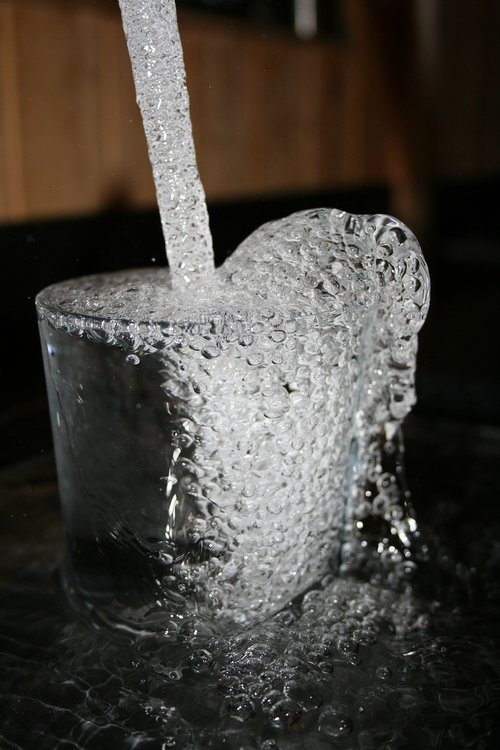 wet  cold  drink
