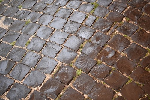 wet  road  the cobble stones