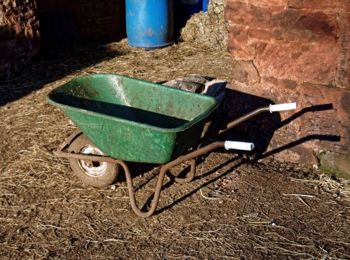 wheelbarrow farm stableyard