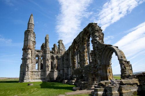 whitby abbey ruins history