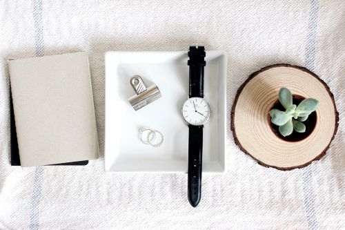 white table cloth