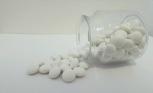 white  jar  glass