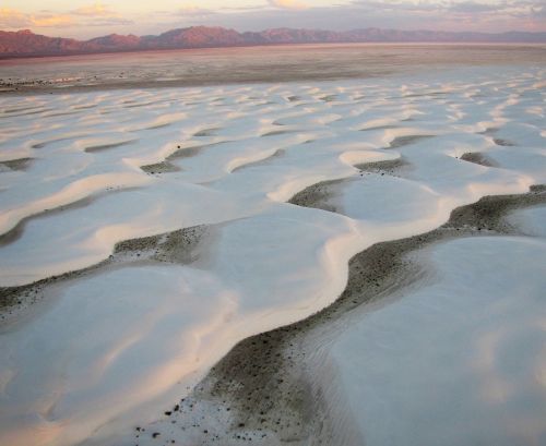 white sands desert erosion