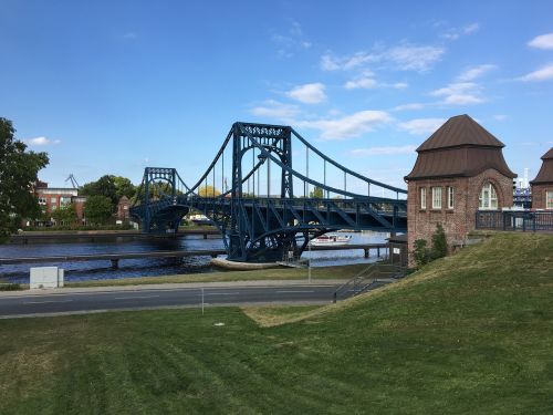 kaiser wilhelm bridge wilhelmshaven north sea