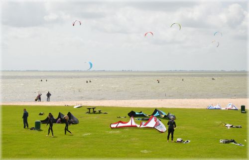 Wind And Kite Surfing 3