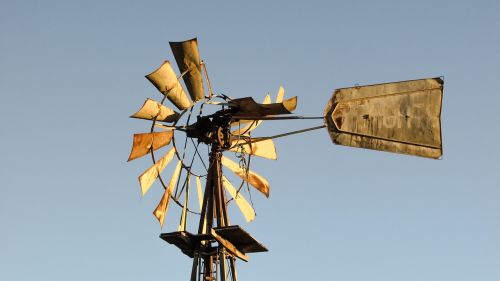 windmill wheel damaged