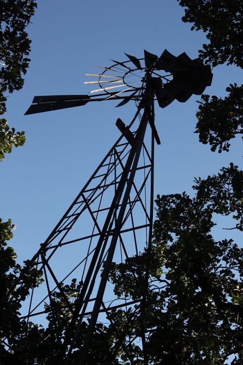 windmill abandoned old