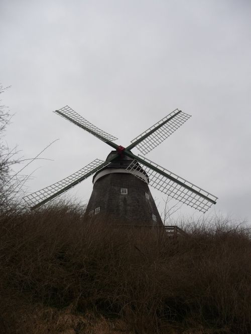 windmill building mill