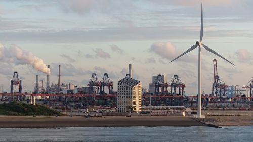 windmills crane port