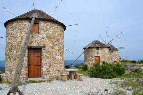 windmills portugal wings