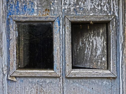 window chipped little window