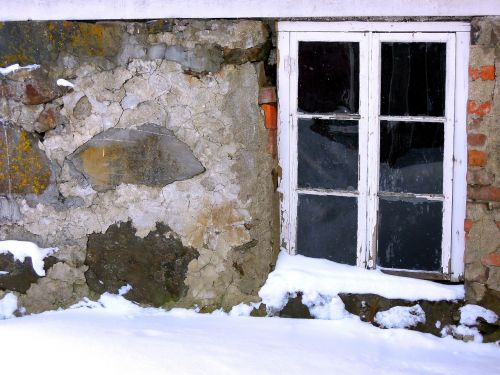window cellar snow