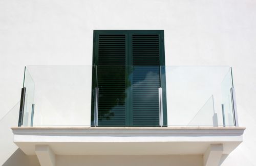 window balcony modern