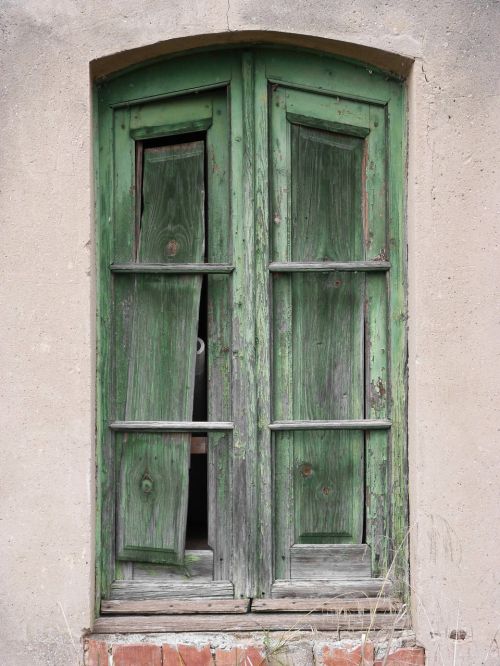 window old abandoned
