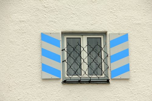 window stripes grid