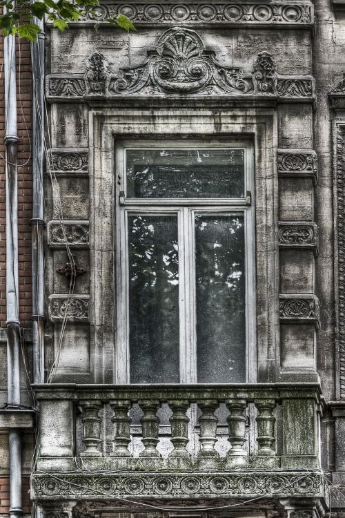 window dirty old
