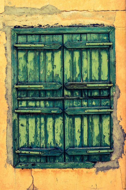 window wooden green