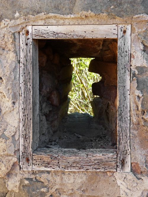 window old ruin